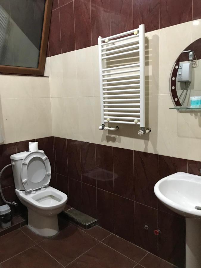 Rostus Hotel Tbilisi Luaran gambar