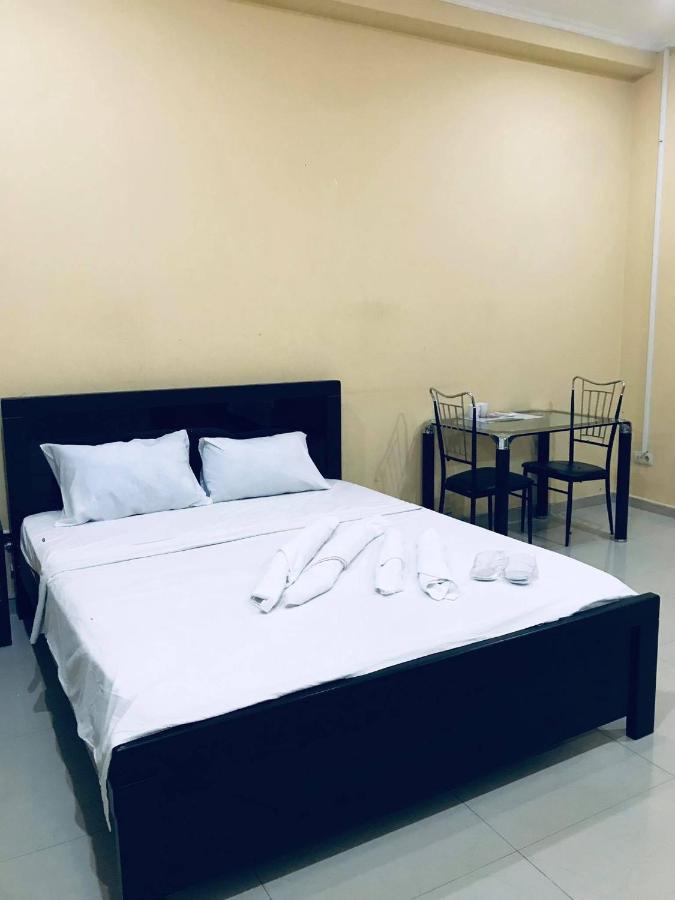 Rostus Hotel Tbilisi Luaran gambar