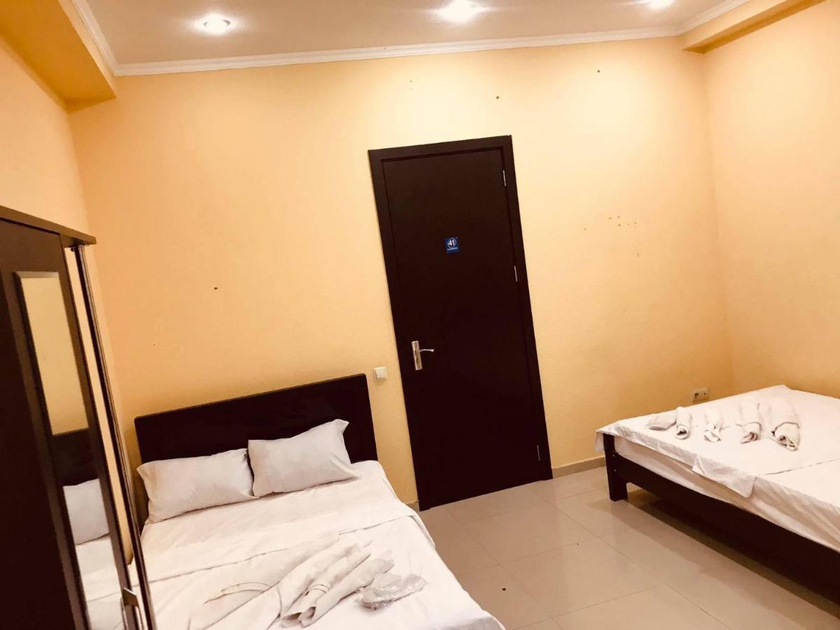 Rostus Hotel Tbilisi Luaran gambar
